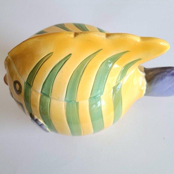 Vintage 1980s Fish shape cookie/biscuit jar. - Picture 7 of 13